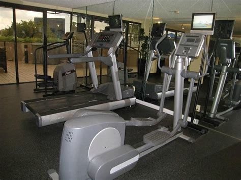 Sonesta Miami Airport Gym: Pictures & Reviews - Tripadvisor