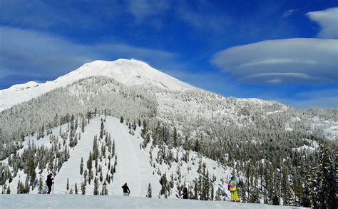 Skiers and Boarders Love Mt. Shasta Ski Park | Mountain Valley Living