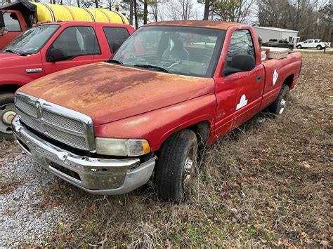 2000 DODGE RAM 2500 Pickup Truck - J.M. Wood Auction Company, Inc.