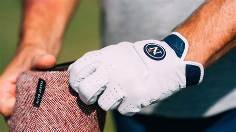 4 trendy glove brands you should know about: GOLF Fall 2020 Style Guide