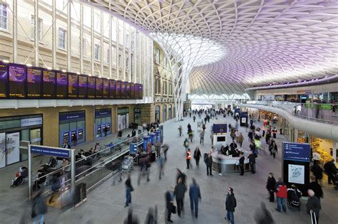 King’s Cross St Pancras London Underground lines - King's Cross