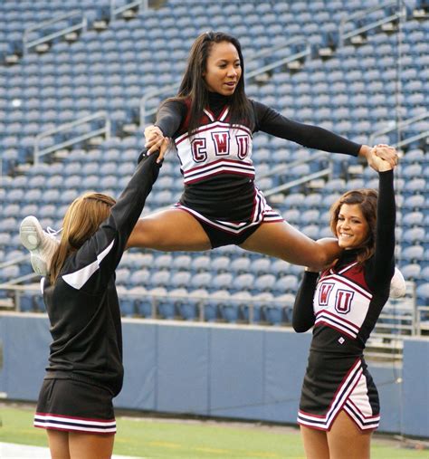 Basic Cheerleading Stunts