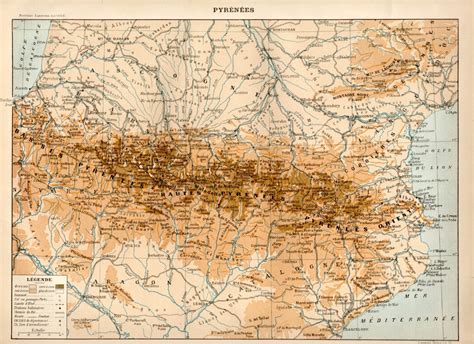 Les Pyrenees Map