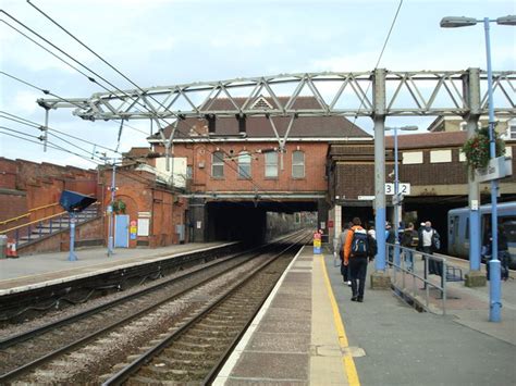 Forest Gate Railway Station © Stacey Harris cc-by-sa/2.0 :: Geograph Britain and Ireland