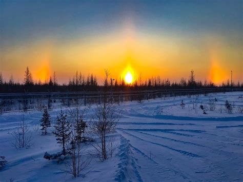 Surreal sun dog phenomenon lights up the sky of western Siberia in pictures - Strange Sounds