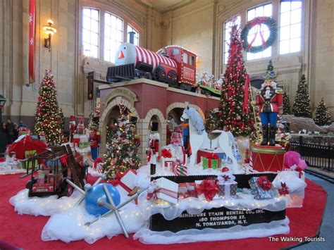 Choo choo holiday: Trains highlight Kansas City's Union Station ...