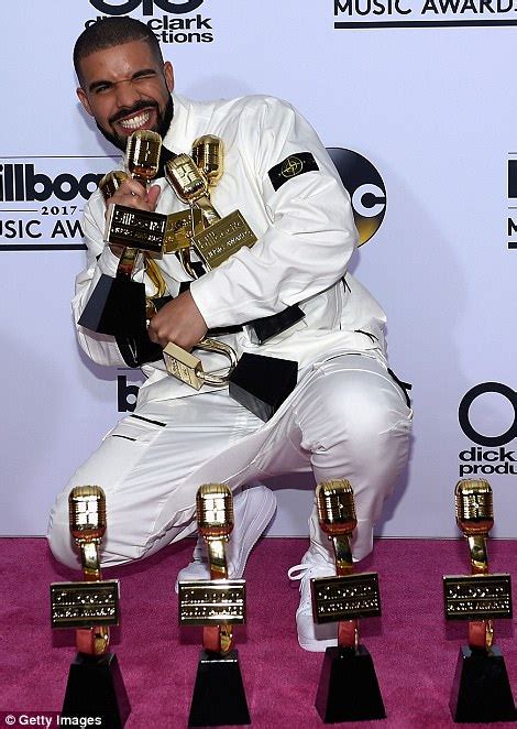 Drake wins 13 Billboard Awards BREAKING Adele's record | Daily Mail Online