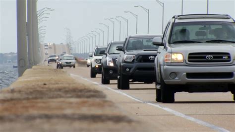 Pensacola Beach bridge to shut down during hurricane