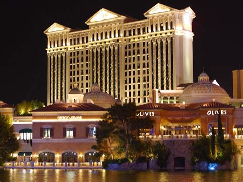 Caesars Palace | The Most Famous Place In Las Vegas | World