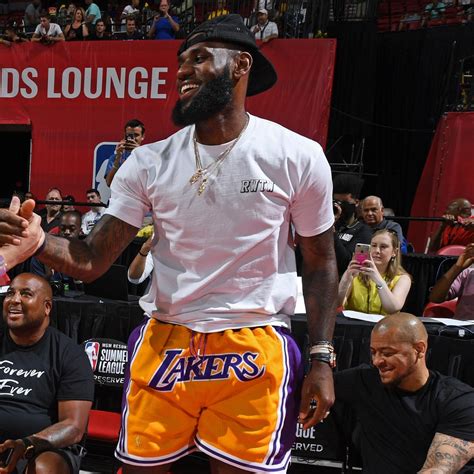 New LeBron James 'Showtime' Lakers Uniform Appears to Leak on Twitter ...