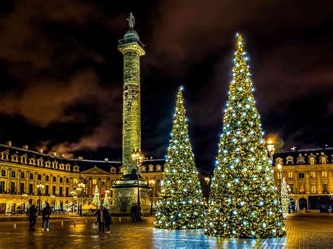 Where to See Holiday Lights in Paris