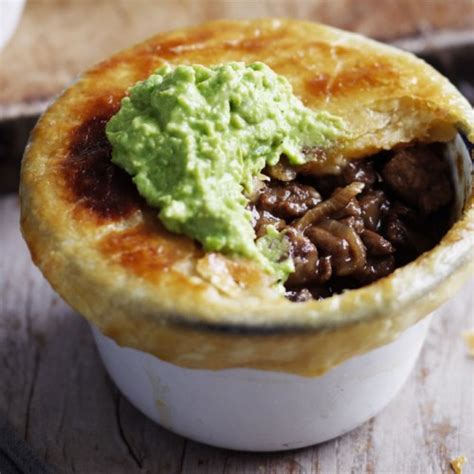 Venison Pot Pie with Pea Puree – Duncan NZ Venison