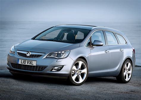 VAUXHALL Astra Sports Tourer - 2010, 2011, 2012 - autoevolution