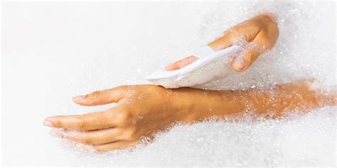 Shower Gel and Body Wash: What Are They and How to Use Them