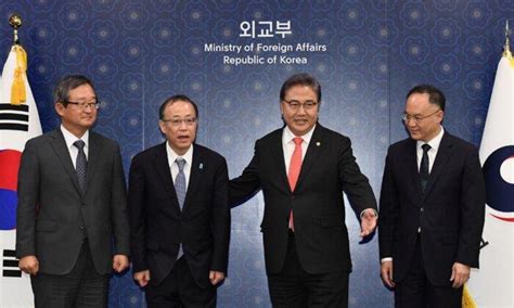 South Korea, Japan, China Agree to Hold Summit at ‘Earliest Convenient ...