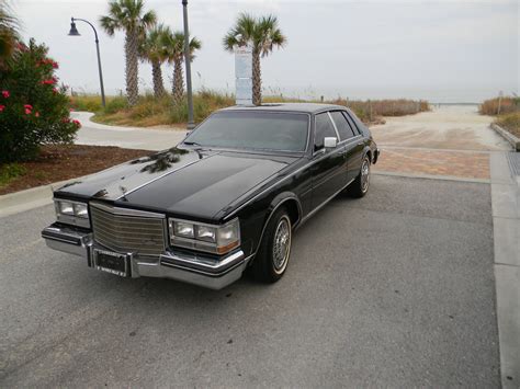 1985 Cadillac Seville Elegante Sedan 4-Door 4.1L - Classic Cadillac Seville 1985 for sale