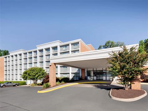 Charlottesville Hotel near UVA | Holiday Inn Charlottesville-Univ Area