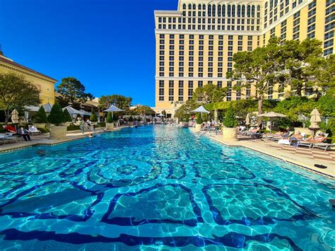 Bellagio Las Vegas Pool Review – Everything You Need to Know about the ...