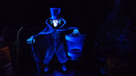 Behind The Thrills | The Hatbox Ghost Triumphantly Re-materializes in the Haunted Mansion, Just ...