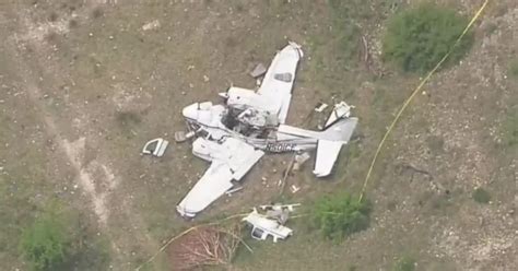 Witnesses Describe Struggling Plane Before Crash In Texas That Killed All 6 On Board - CBS Texas