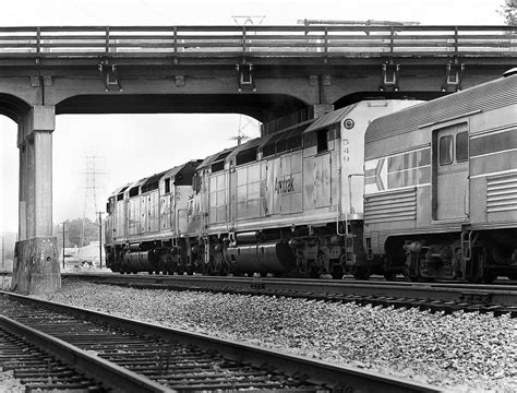 Amtrak EMD SDP40F locomotives # 605 & # 549, lead a southb… | Flickr