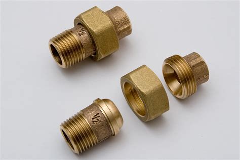 plumbing - Inserting a connecting threaded water plastic pipe between two fixed ends - Home ...