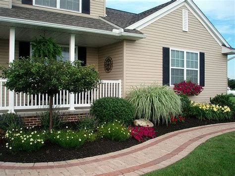 20 Simple But Effective Front Yard Landscaping Ideas