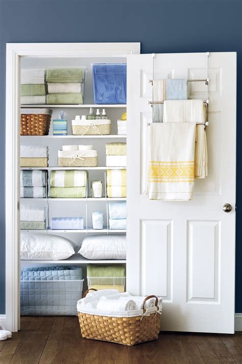 We Found the Most Genius Ways to Organize Your Linen Closet | Easy home organization, Linen ...