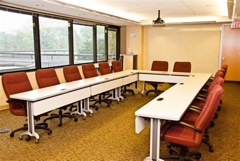5 Common Meeting Room Setups: Pros & Cons - AMA