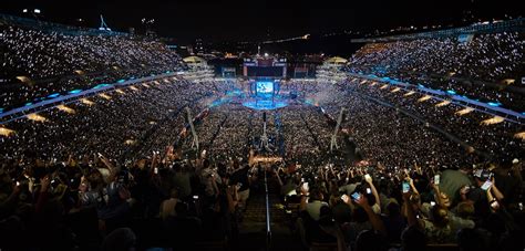 Garth Brooks Takes Over Pittsburgh's Heinz Field With Largest Crowd ...