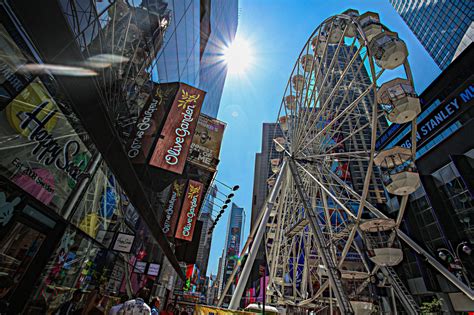 Times Square spins new tourist attraction | amNewYork