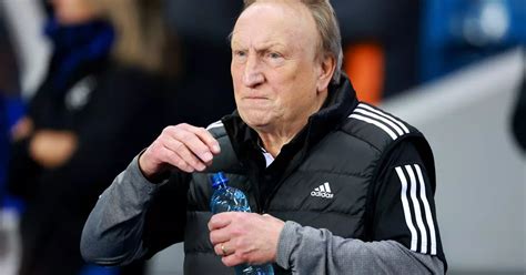 Neil Warnock tells Aberdeen players to 'stop feeling sorry' as he makes ...