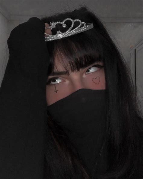 Aesthetic Goth Girl Pfp