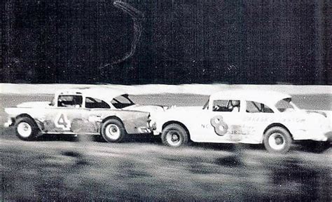 Rex White (#4) and Ralph Earnhardt (#8) at Columbia Speedway