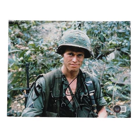 Willem Dafoe Signed "Platoon" 8x10 Photo (Beckett) | Pristine Auction