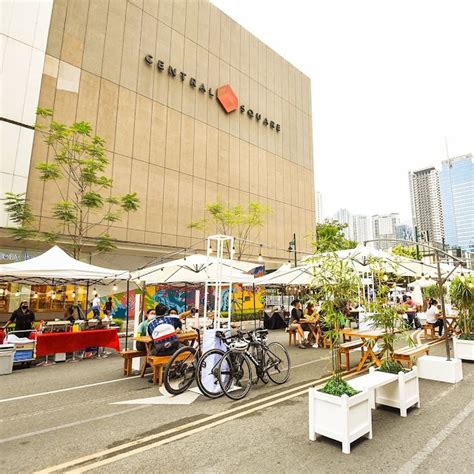 Bonifacio High Street put up more al fresco dining areas in BGC, Taguig - It's More Fun With Juan