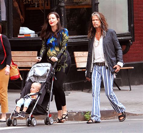 Liv Tyler’s Laid-Back Rock ’n’ Roll Pregnancy Style | Vogue