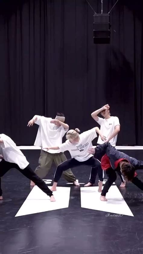 Black swan dance practice [Video] | Bts dance practice, Bts dancing ...