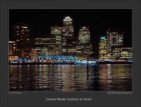 PhotoReflect: Canary Wharf at night