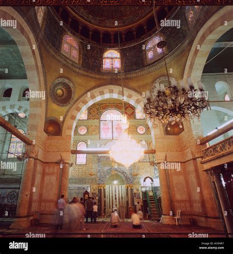 Al aqsa mosque interior hi-res stock photography and images - Alamy