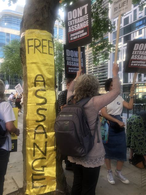 Silkie Carlo on Twitter: "A sombre but determined mood at the Home Office rally against ...