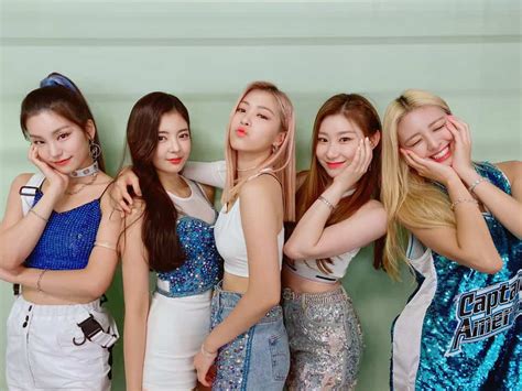 ITZY members profile: ages, names, positions, birthdays - KAMI.COM.PH