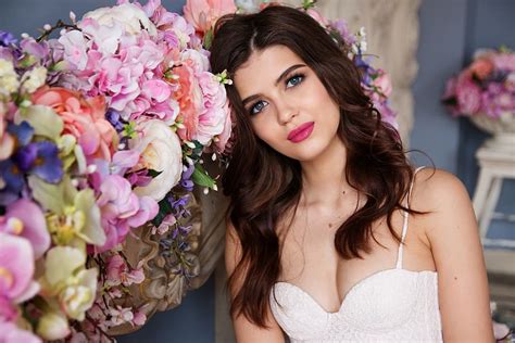 portrait, woman, pink, roses, beautiful, bouquet, bridal, bride | Piqsels