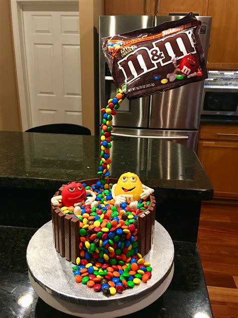 Boys Bday Cakes, Cakes For Boys, M&ms Cake, Kitkat Cake, Bolo Cake, New Cake, Anti Gravity Cake ...