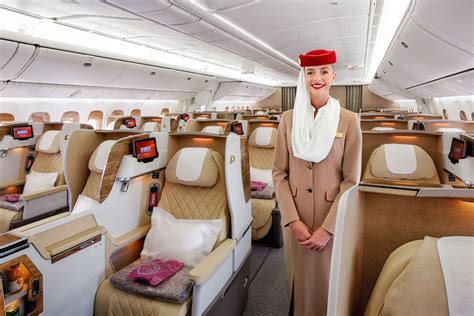 Emirates enlève le siège "milieu" en classe Affaires de ses 777-200LR | Classe affaires, Classe ...