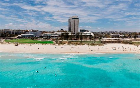 Best Beaches in Perth: Our Guide to Enjoying the Water This Summer