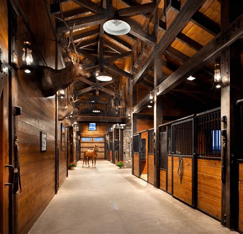 Tour a Well Designed Equestrian & Cattle Facility in Colorado - STABLE STYLE