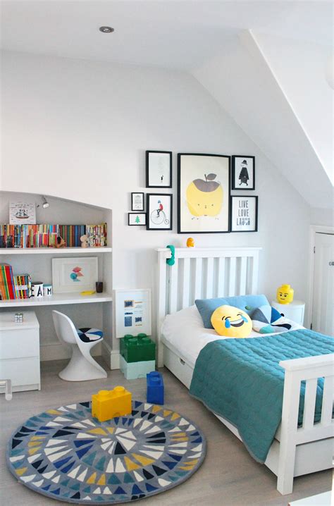 littleBIGBELL Boy's bedroom Ideas. Decorating with a rug from Little P.