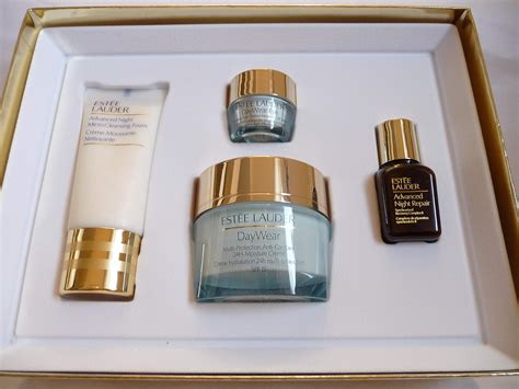 Estee Lauder Daywear Gift Set 50ml Moisturizer + Eye Gel + Advanced Night Repair Cleanser And ...