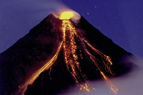 Mayon Volcano Eruption More Likely, Philippines Raises Threat Level ...